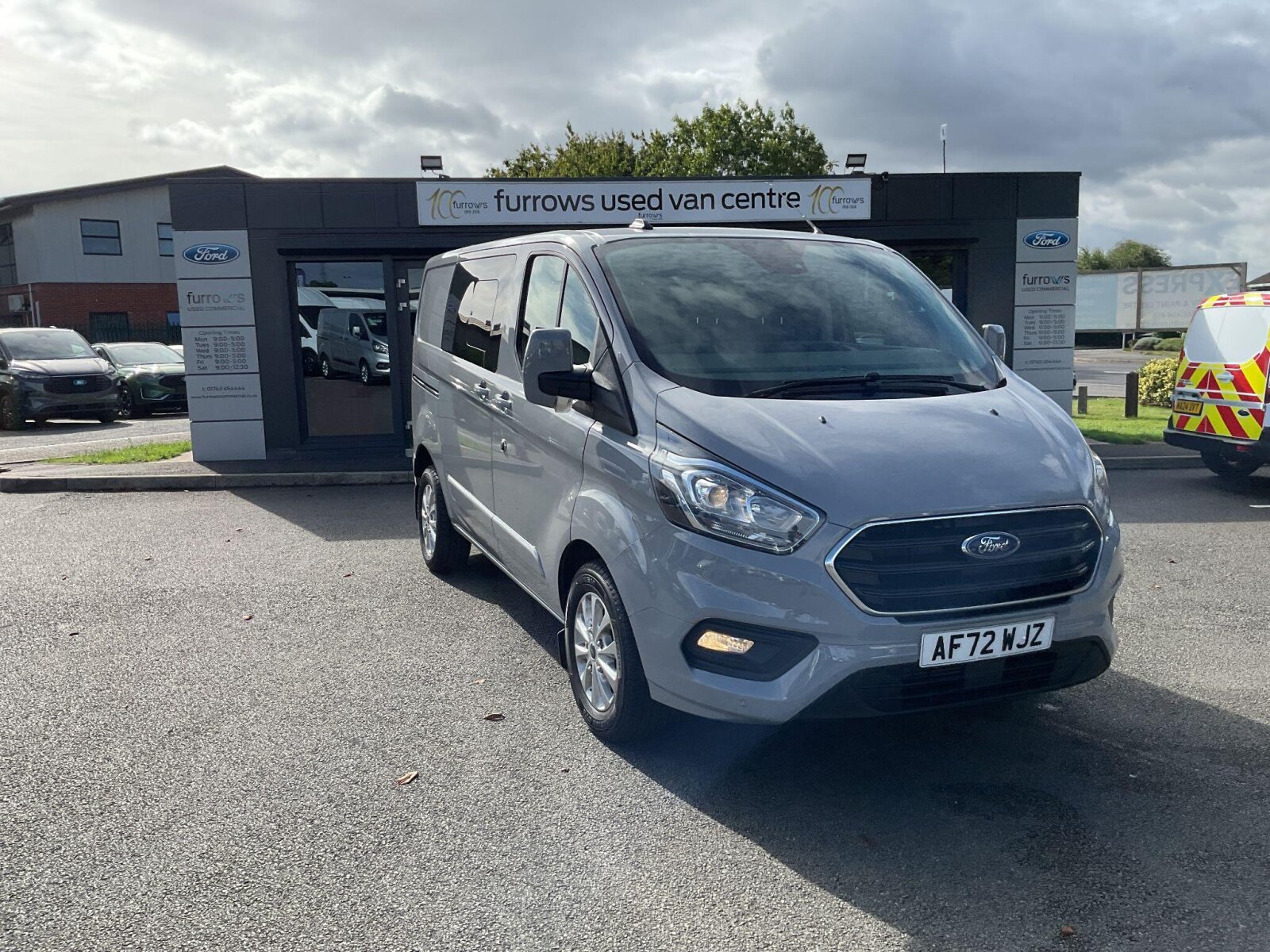 Main listing image - Ford Transit Custom