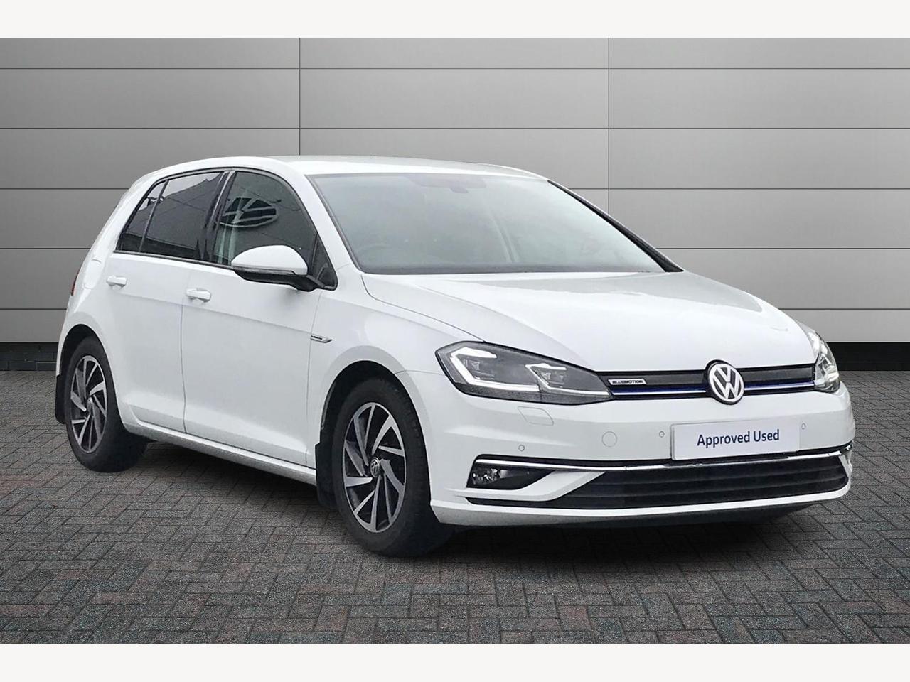 Main listing image - Volkswagen Golf