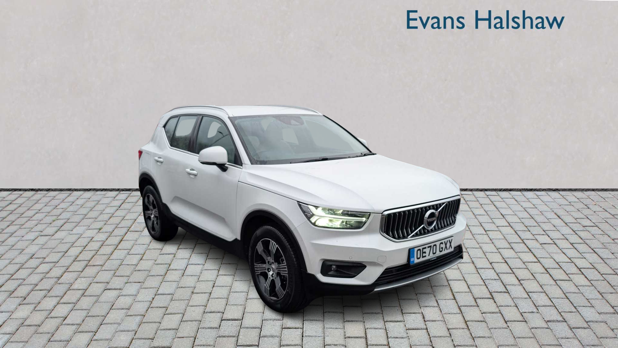 Main listing image - Volvo XC40