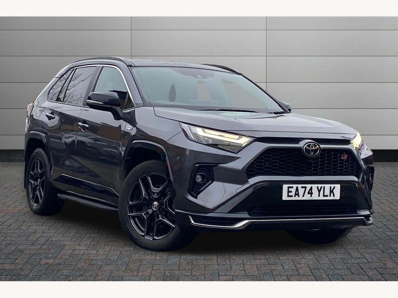 Main listing image - Toyota RAV4