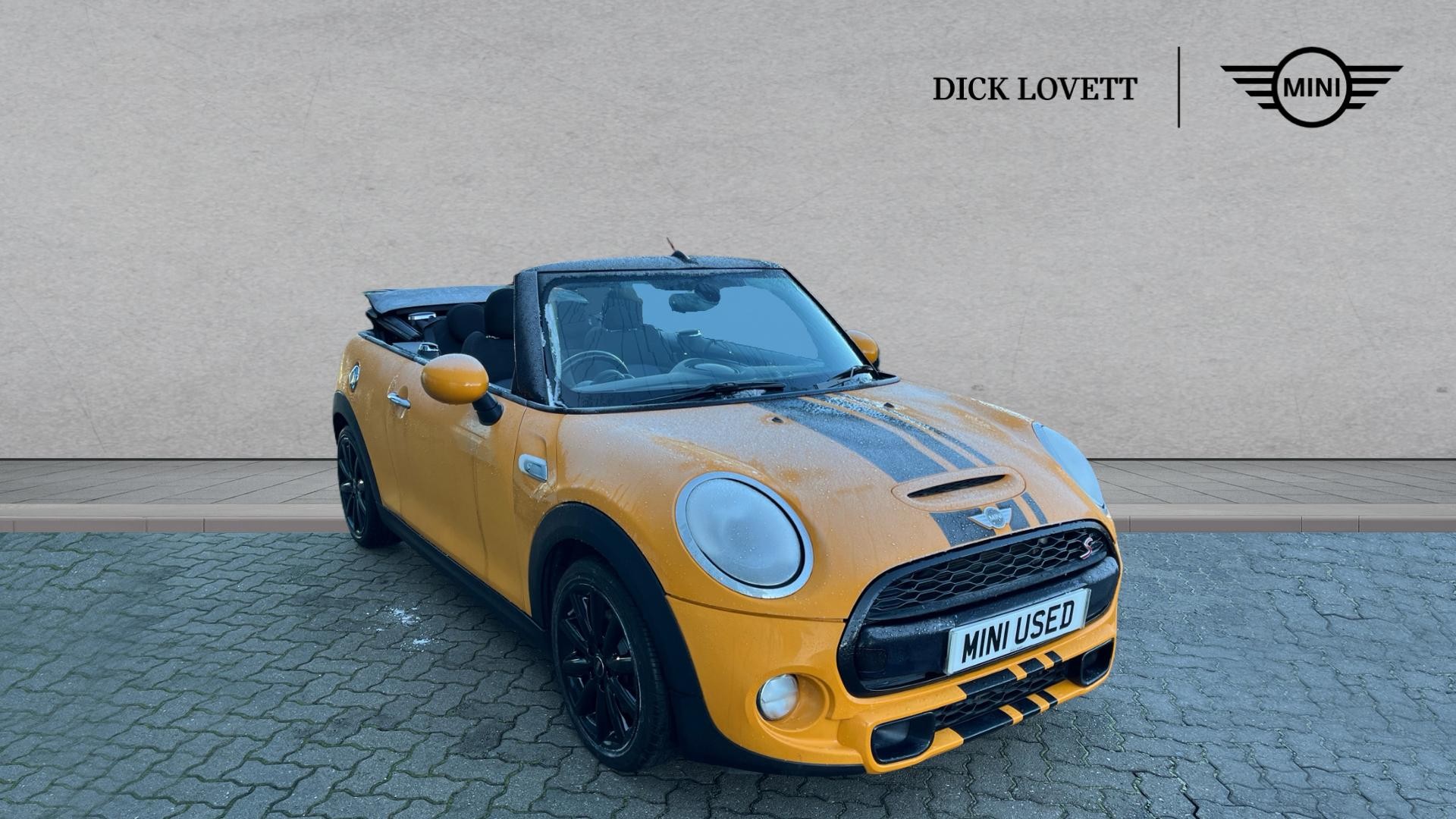 Main listing image - MINI Convertible