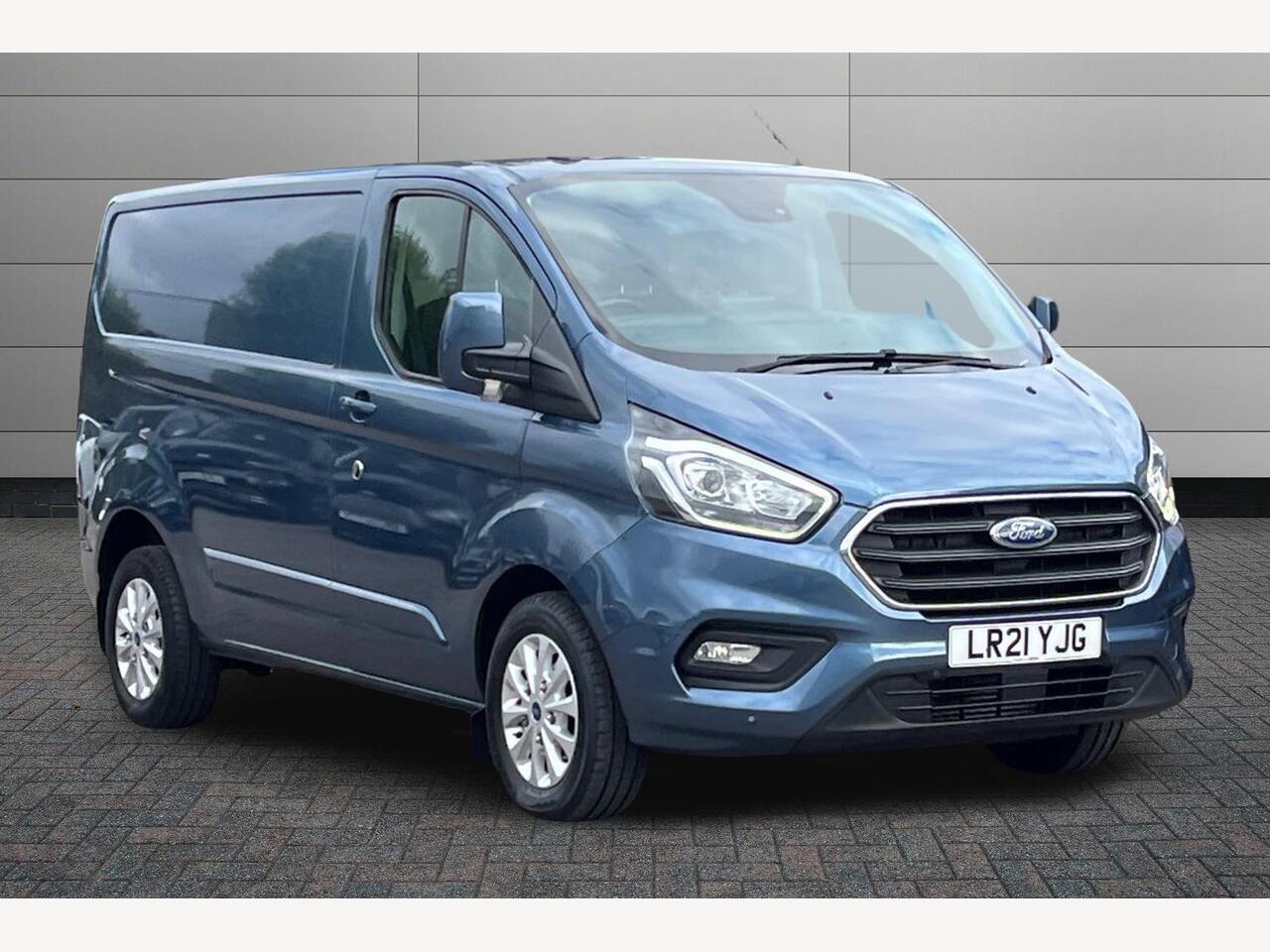 Main listing image - Ford Transit Custom
