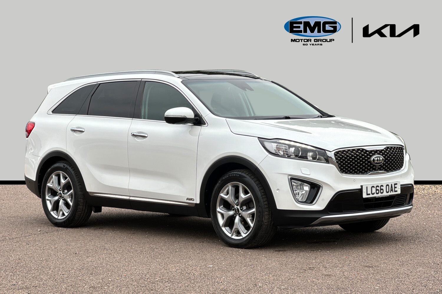 Main listing image - Kia Sorento