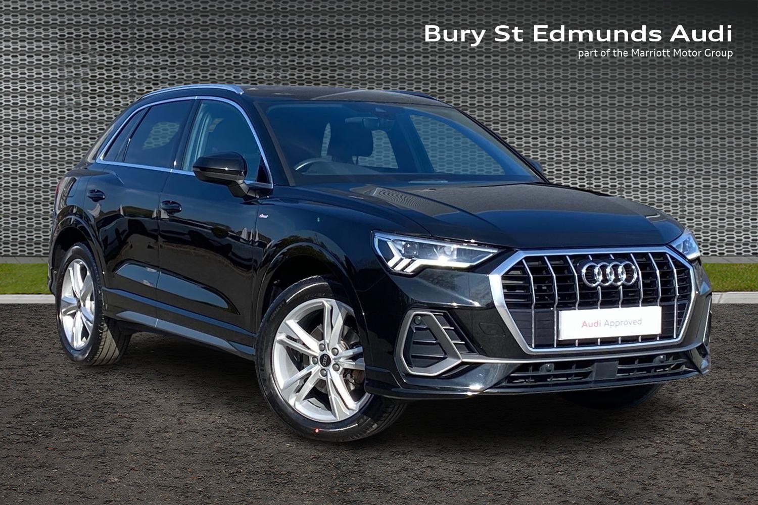 Main listing image - Audi Q3
