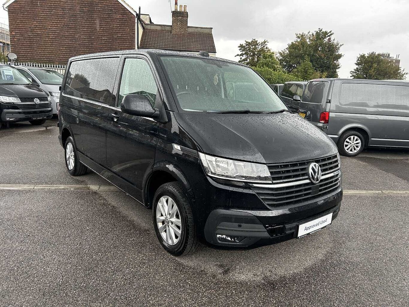 Main listing image - Volkswagen Transporter