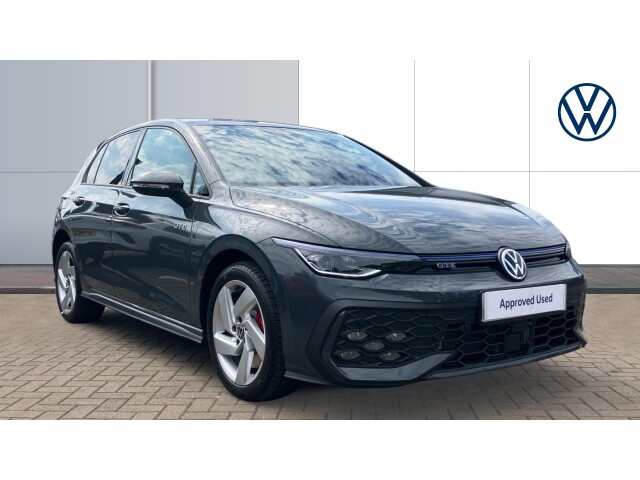 Main listing image - Volkswagen Golf GTE