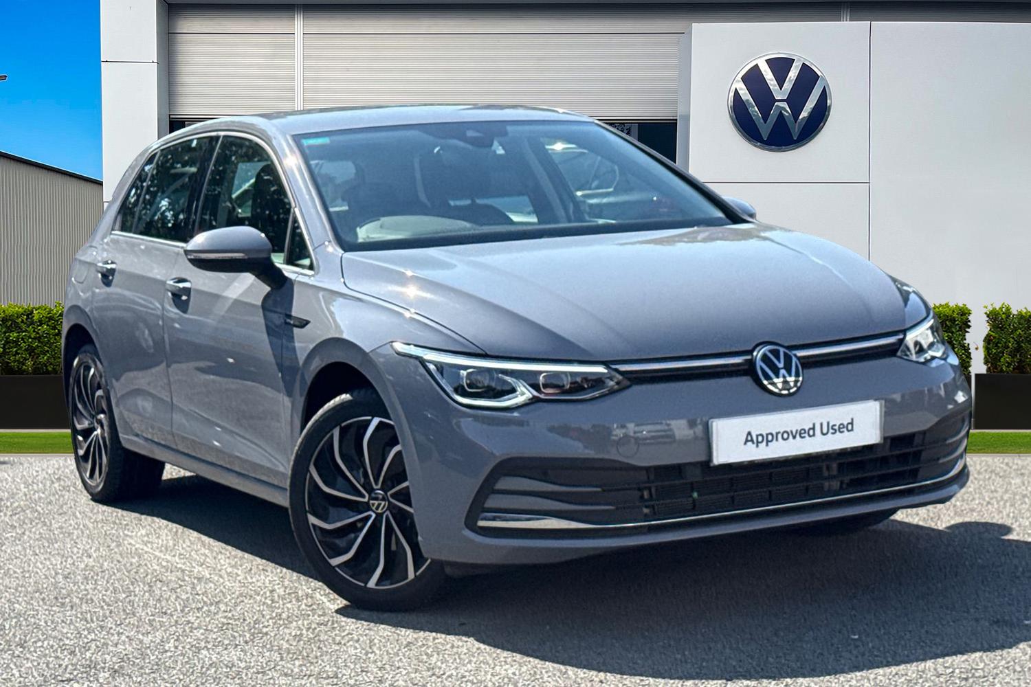 Main listing image - Volkswagen Golf