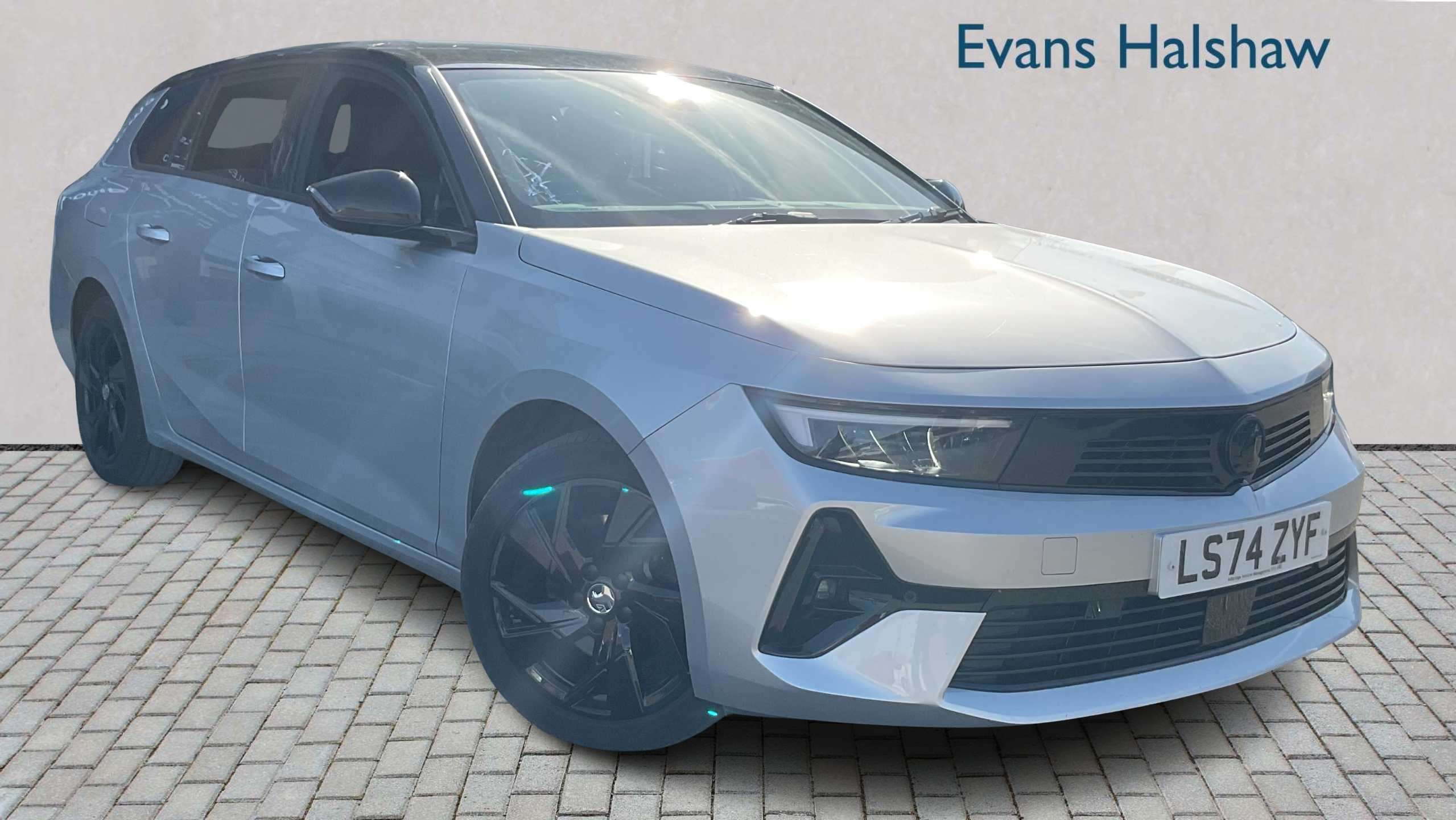 Main listing image - Vauxhall Astra Sports Tourer