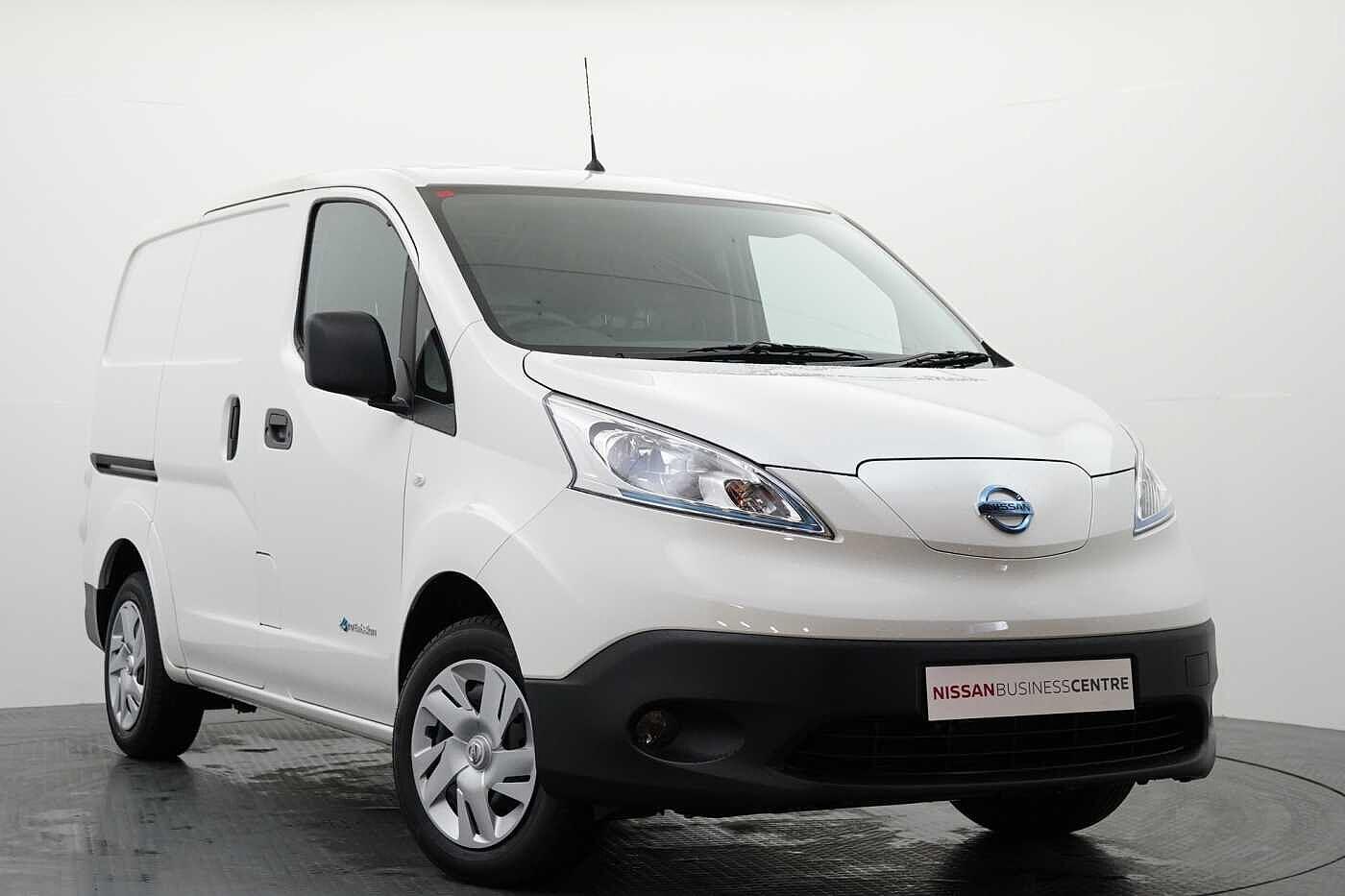 Main listing image - Nissan e-NV200
