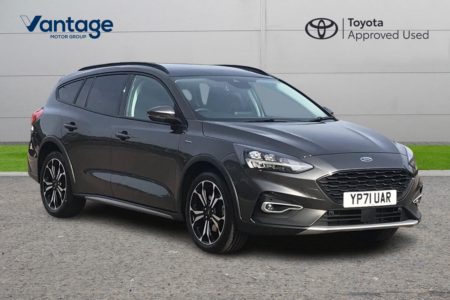 Main listing image - Ford Focus Active