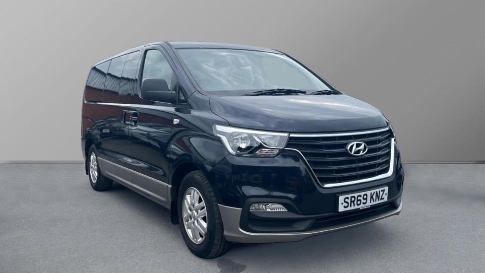 Main listing image - Hyundai i800