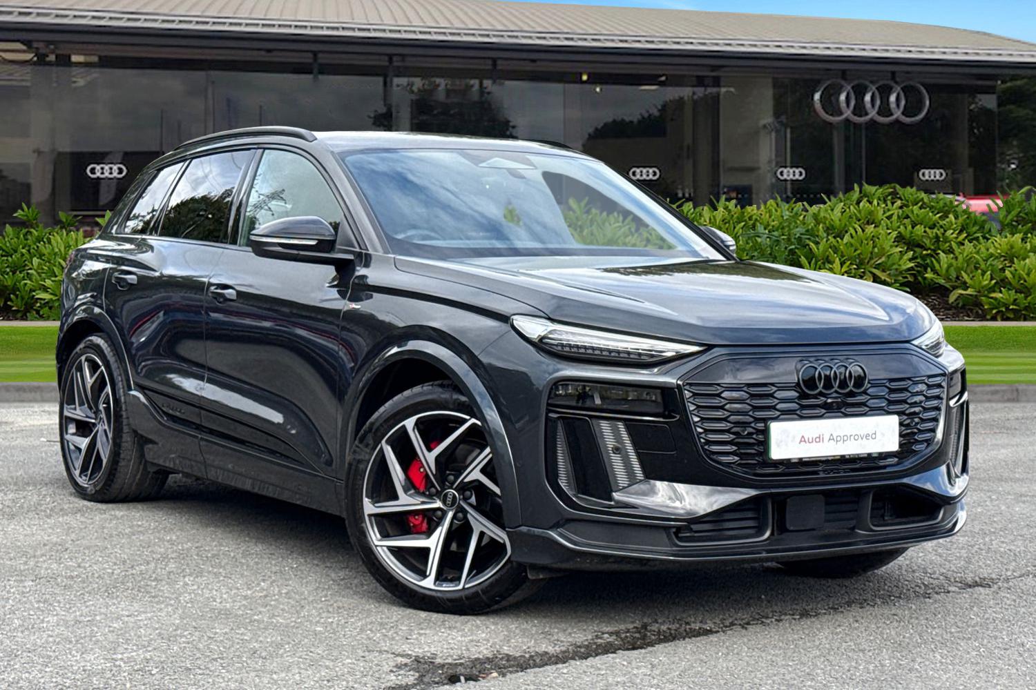 Main listing image - Audi Q6