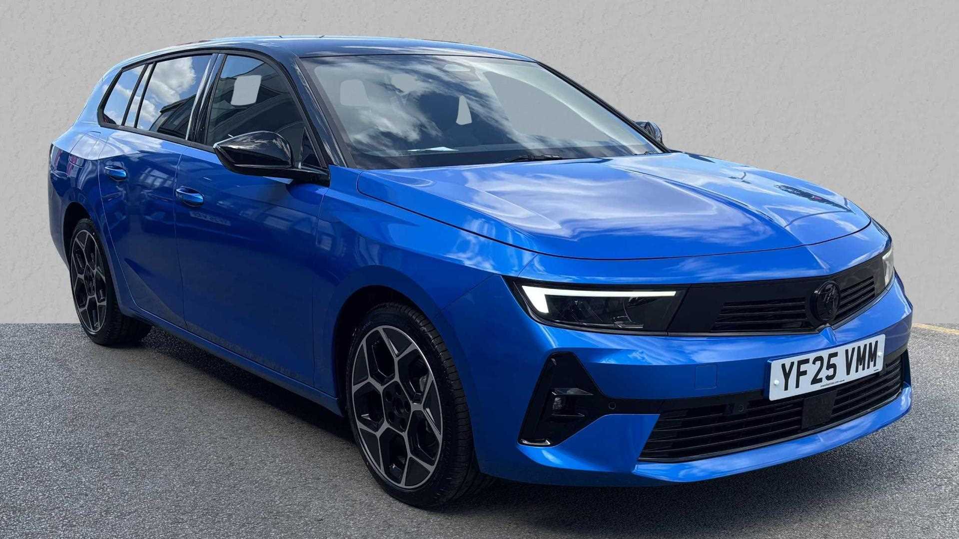 Main listing image - Vauxhall Astra Sports Tourer