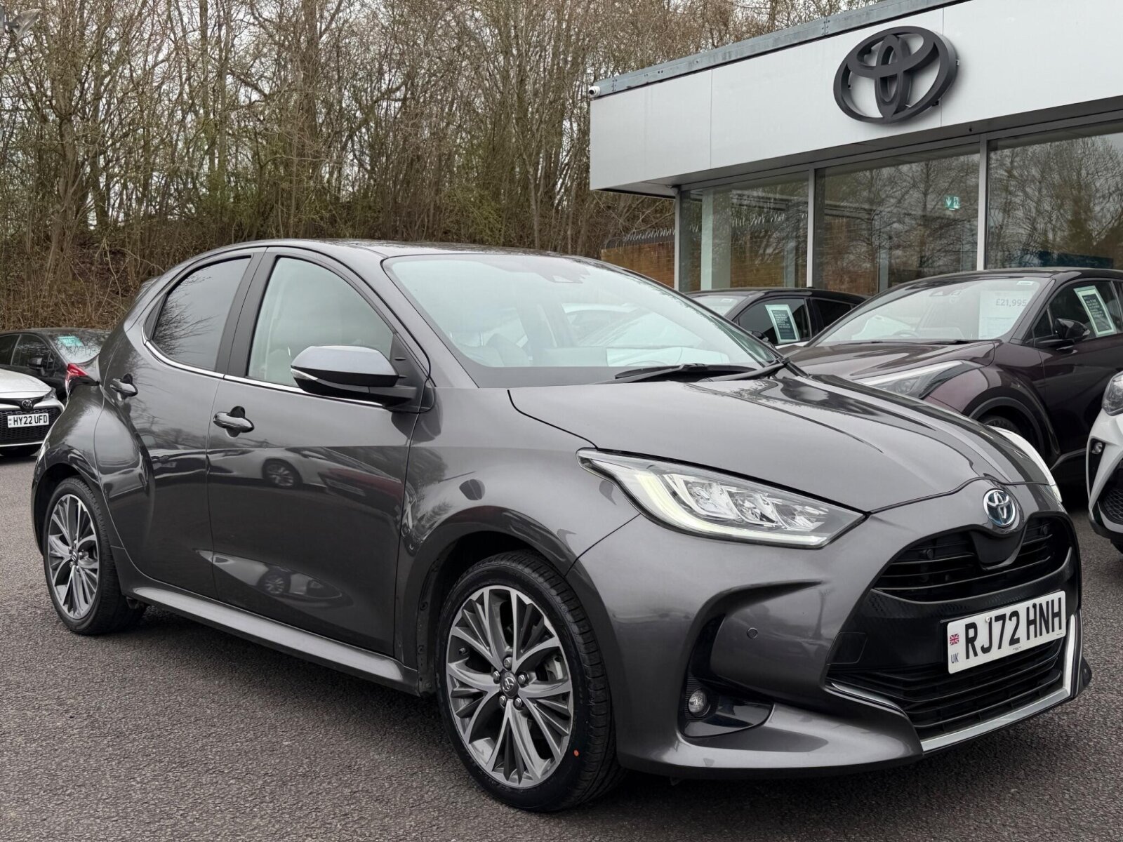 Main listing image - Toyota Yaris