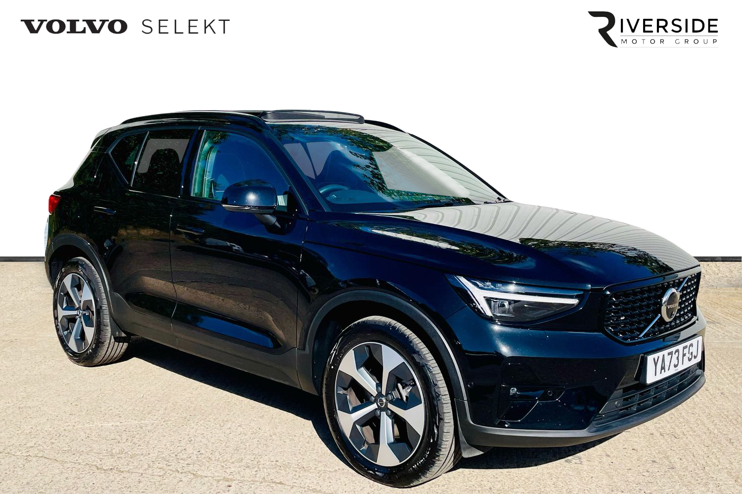 Main listing image - Volvo XC40