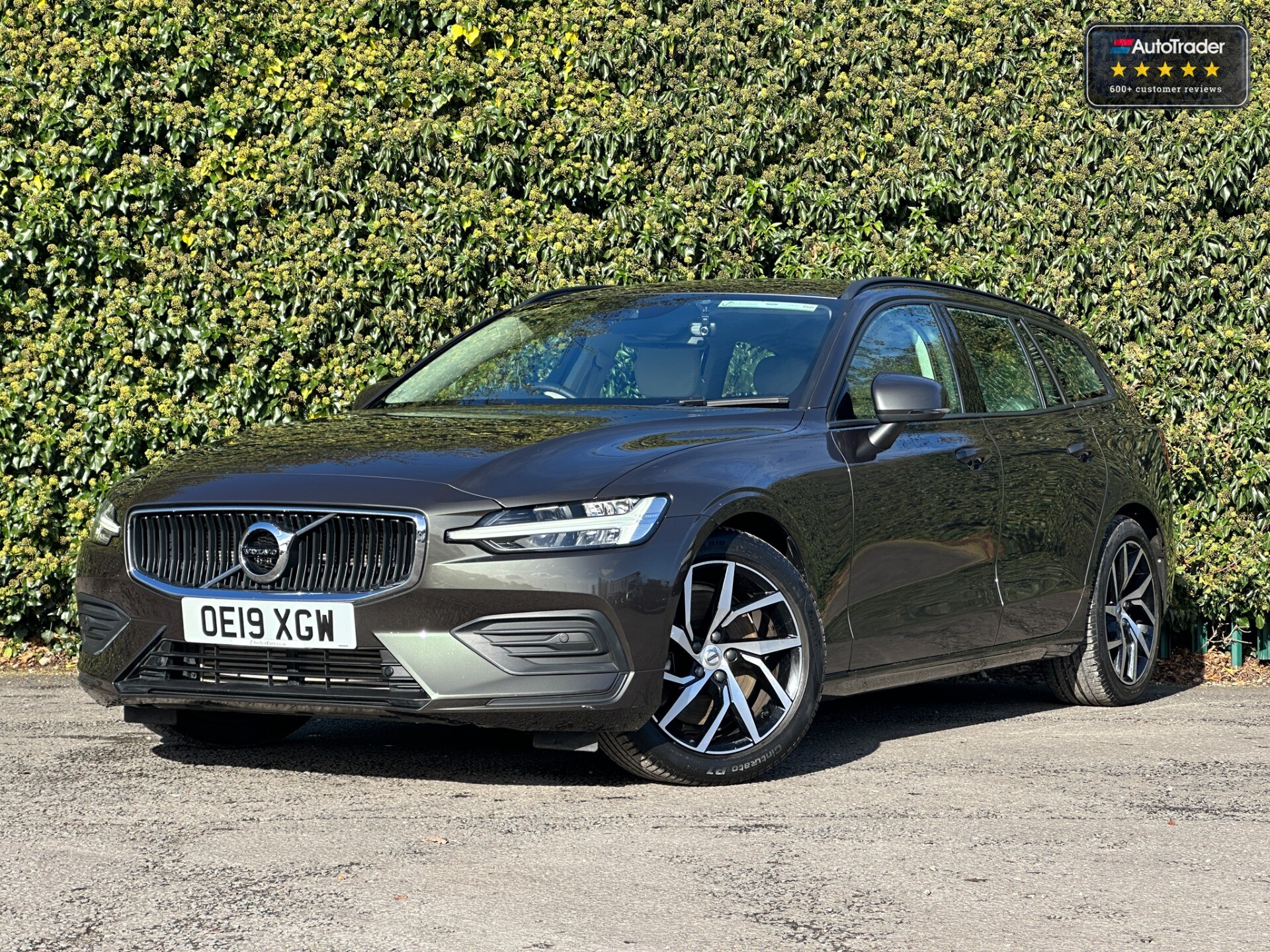 Main listing image - Volvo V60