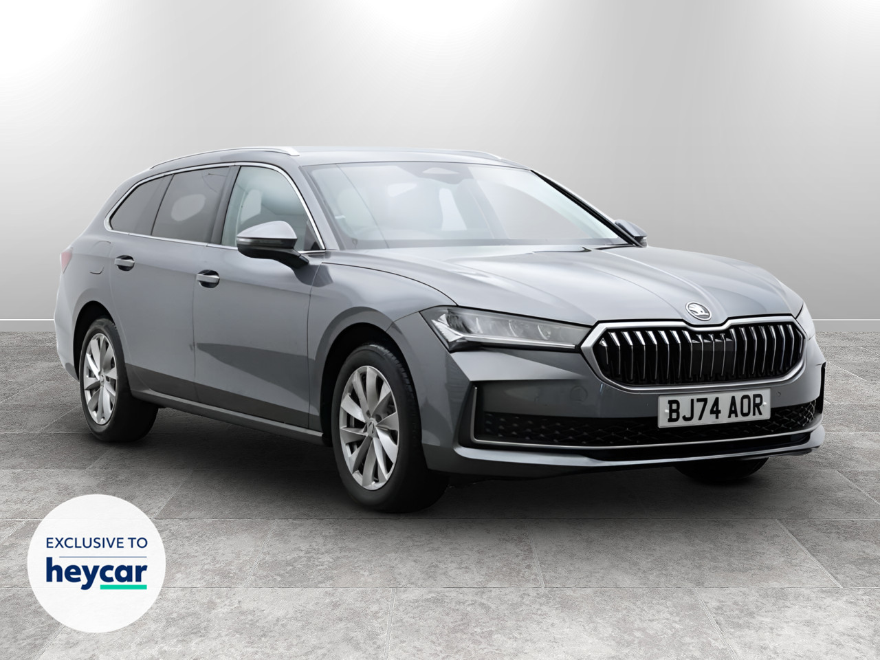 Main listing image - Skoda Superb Estate