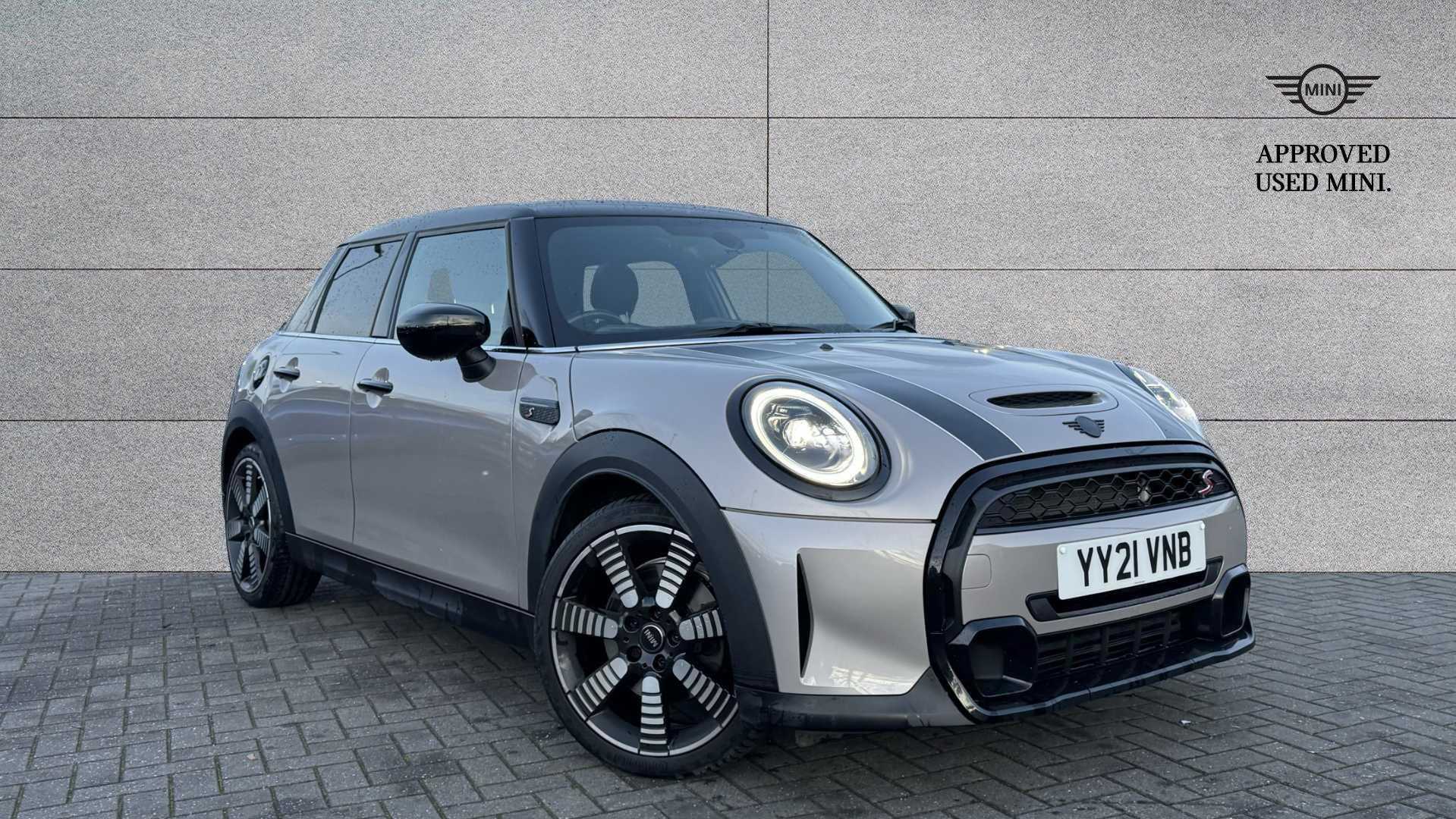 Main listing image - MINI Hatchback 5dr