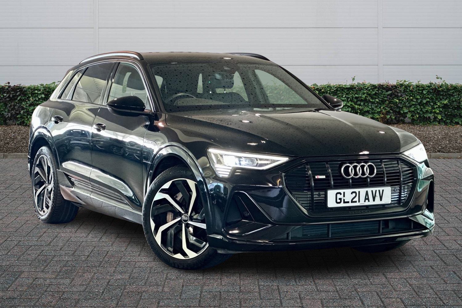Main listing image - Audi e-tron