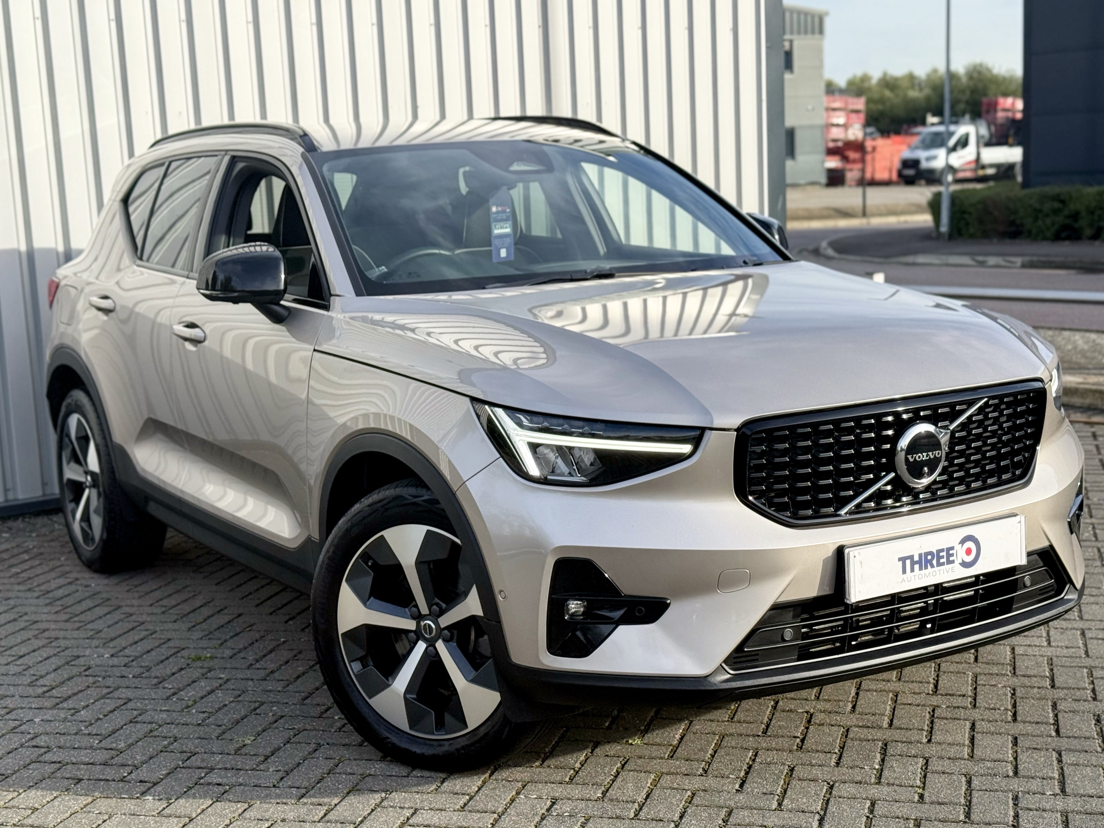 Main listing image - Volvo XC40