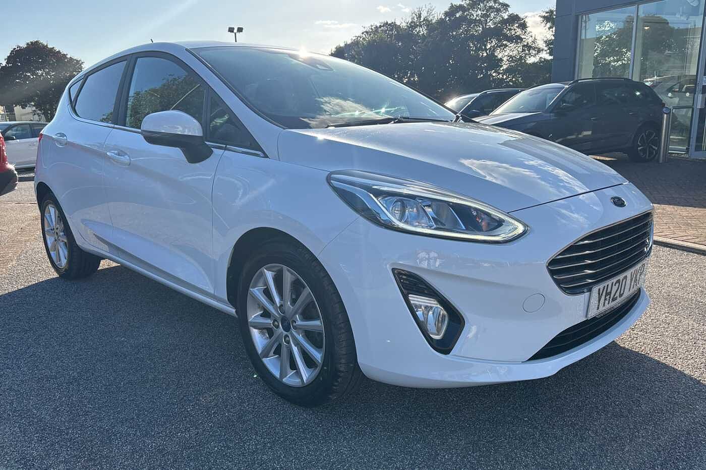 Main listing image - Ford Fiesta