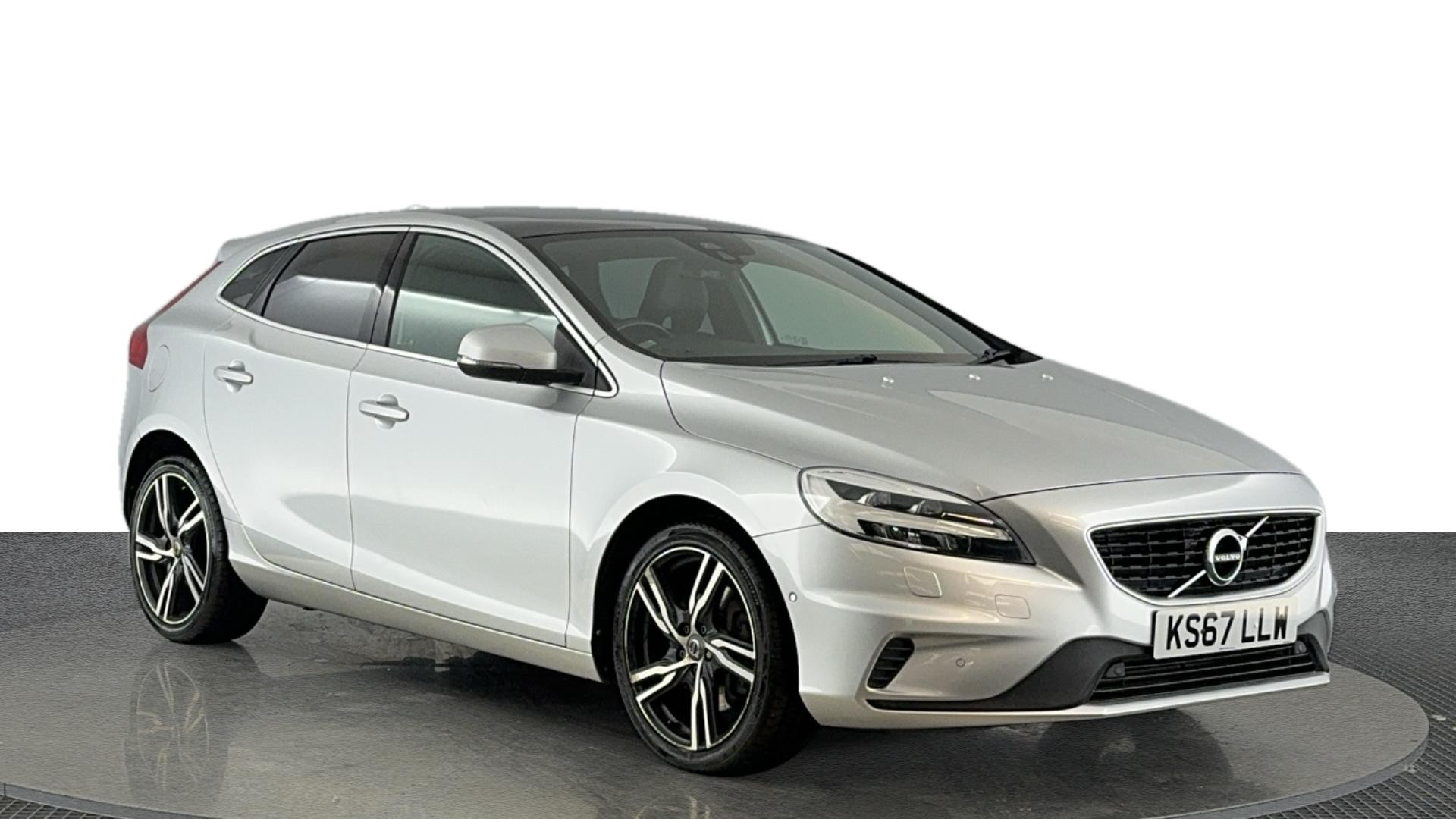 Main listing image - Volvo V40