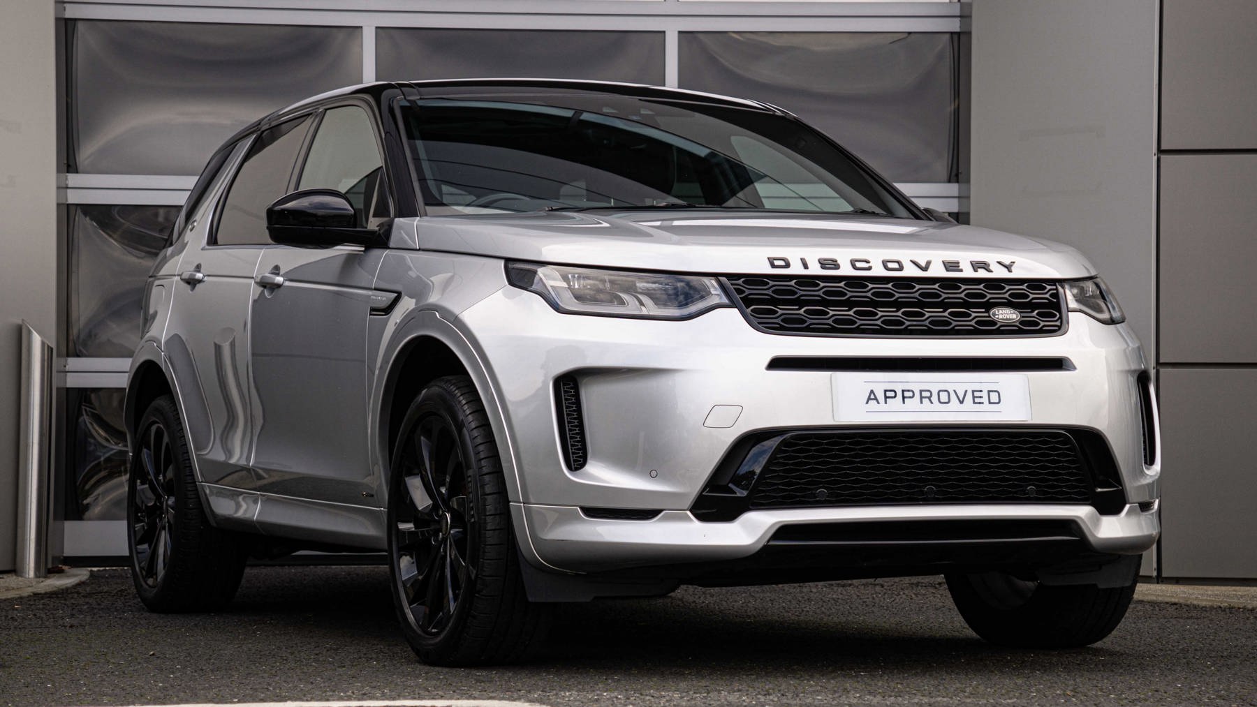 Main listing image - Land Rover Discovery Sport