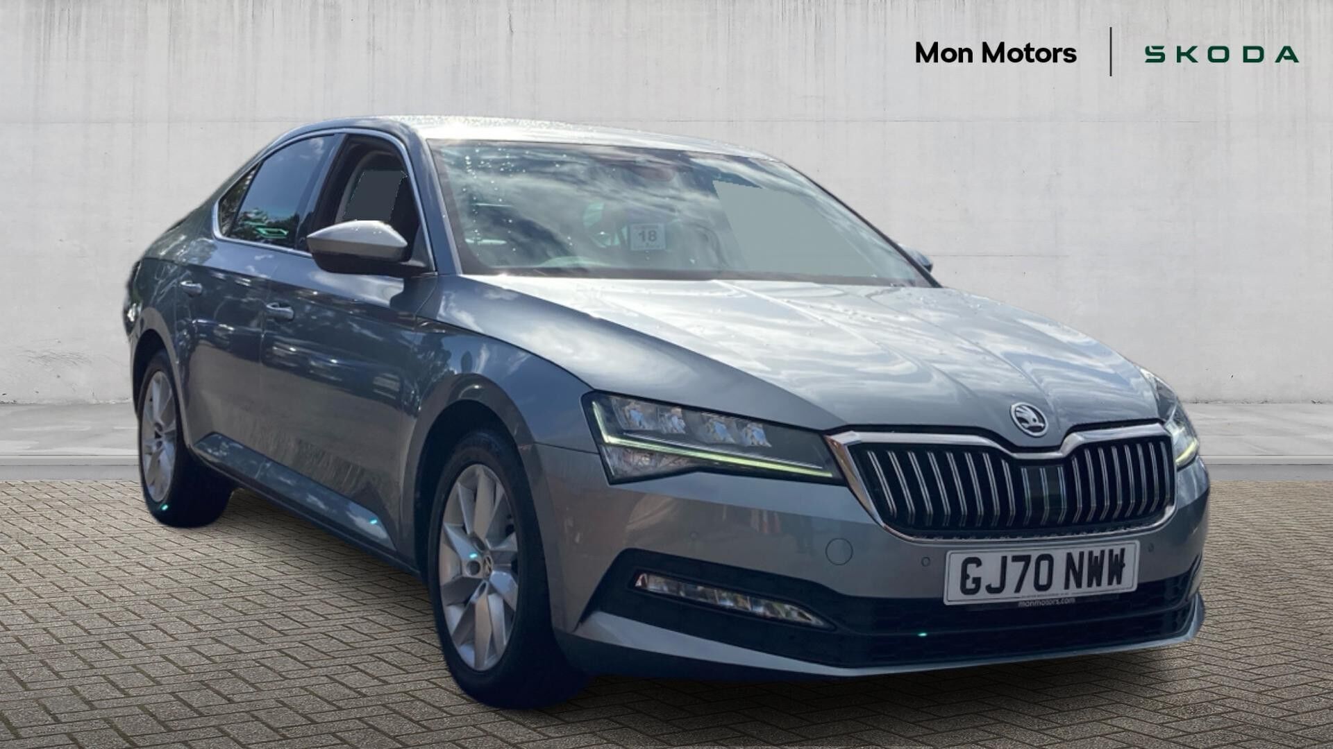 Main listing image - Skoda Superb