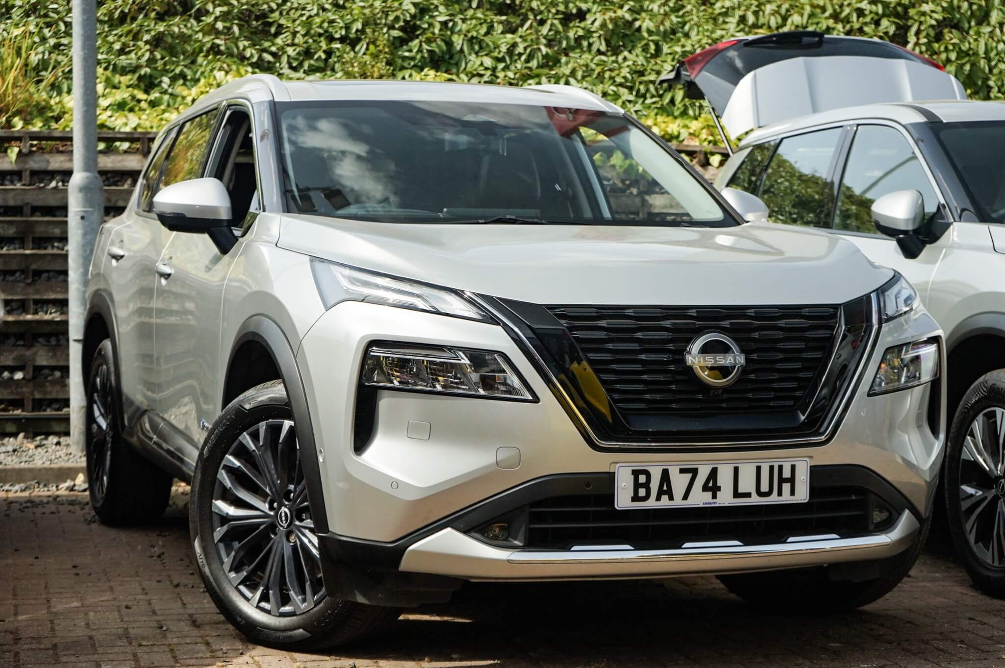 Main listing image - Nissan X-Trail