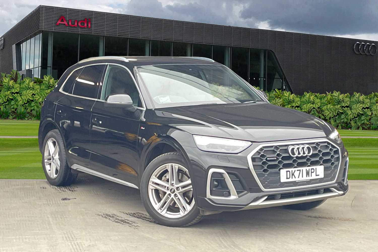 Main listing image - Audi Q5