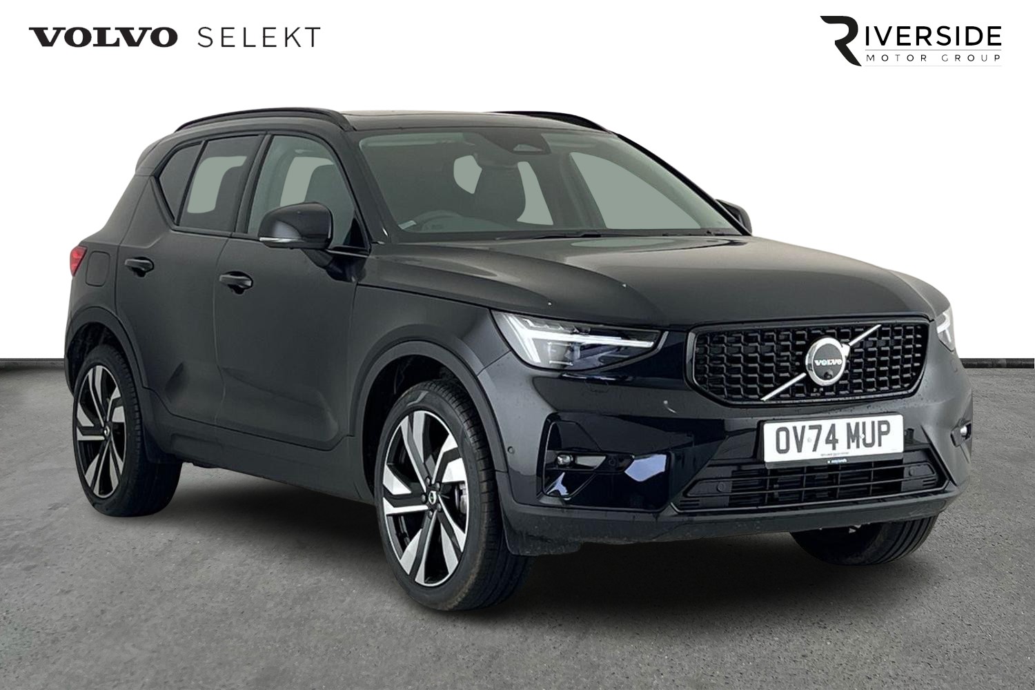 Main listing image - Volvo XC40