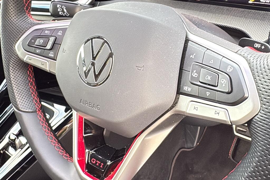 Main listing image - Volkswagen Golf GTI