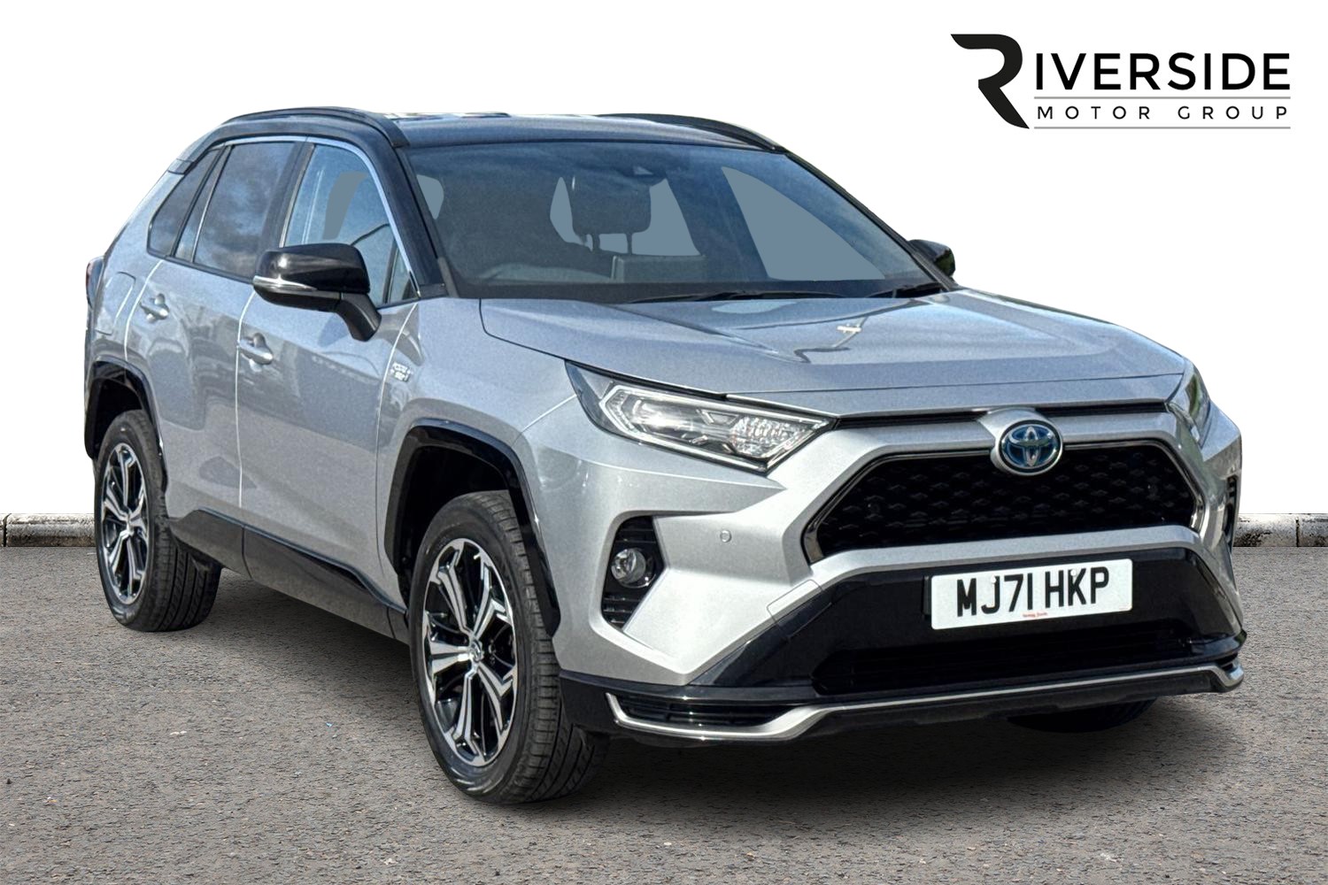 Main listing image - Toyota RAV4