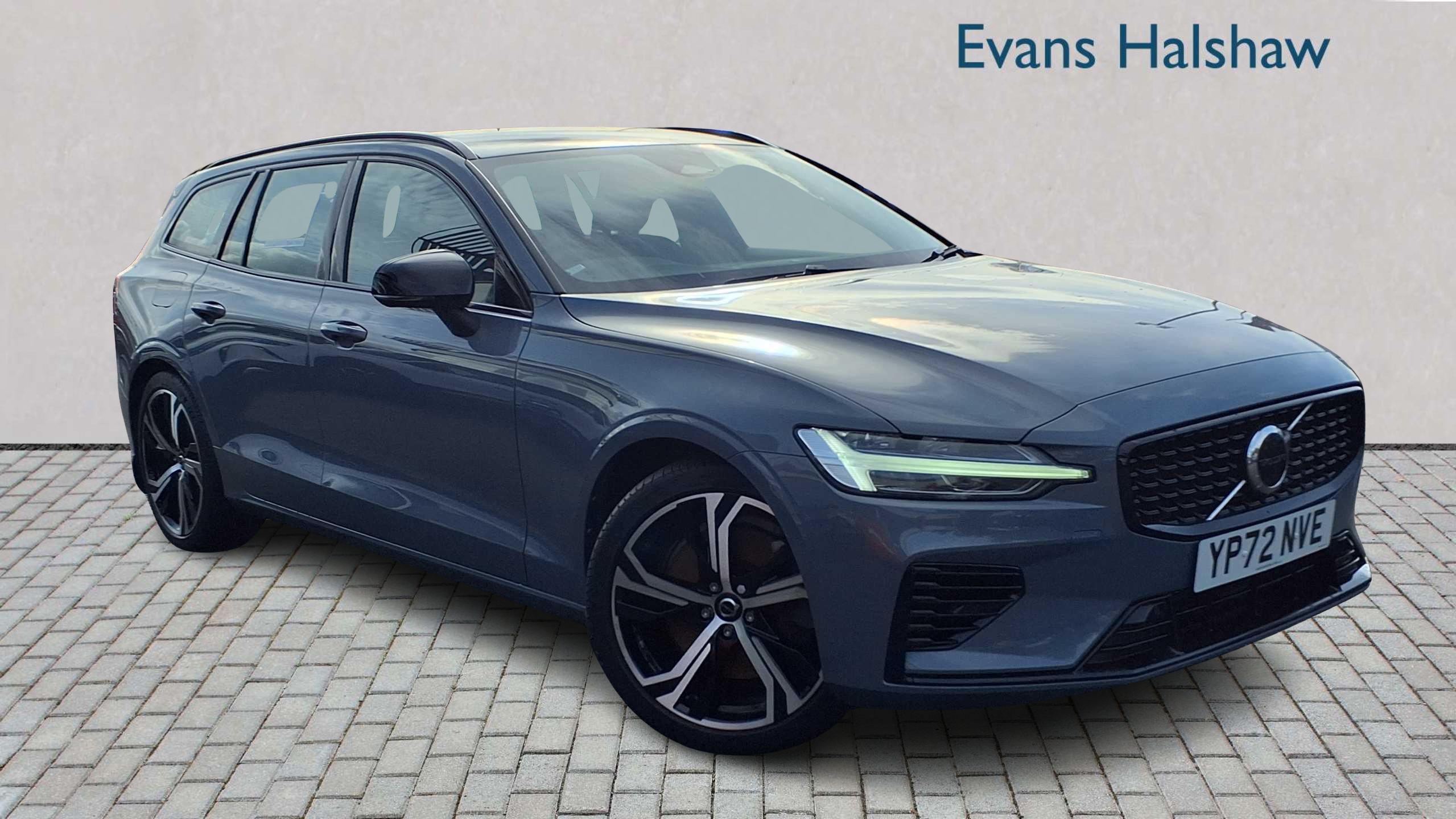 Main listing image - Volvo V60