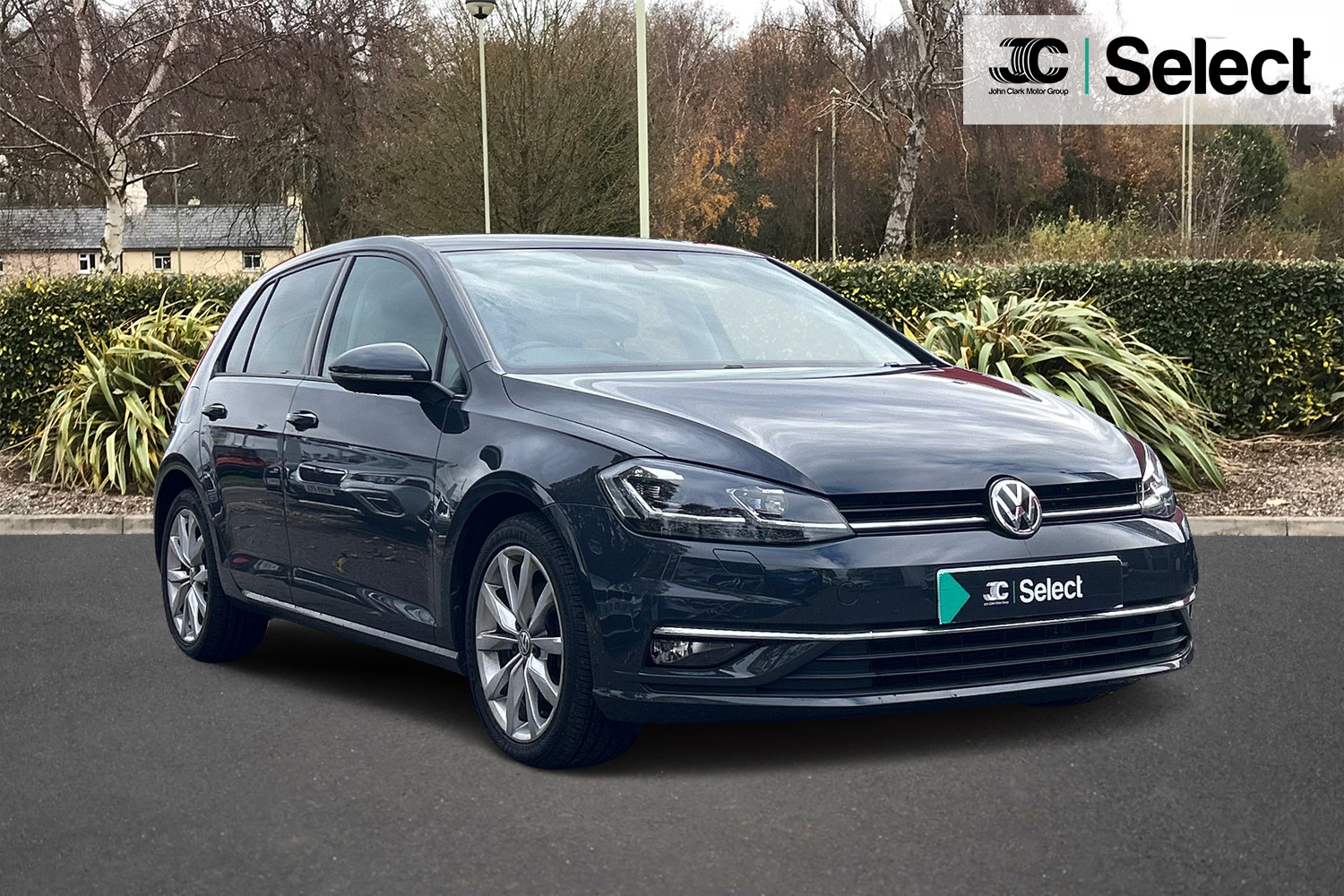 Main listing image - Volkswagen Golf