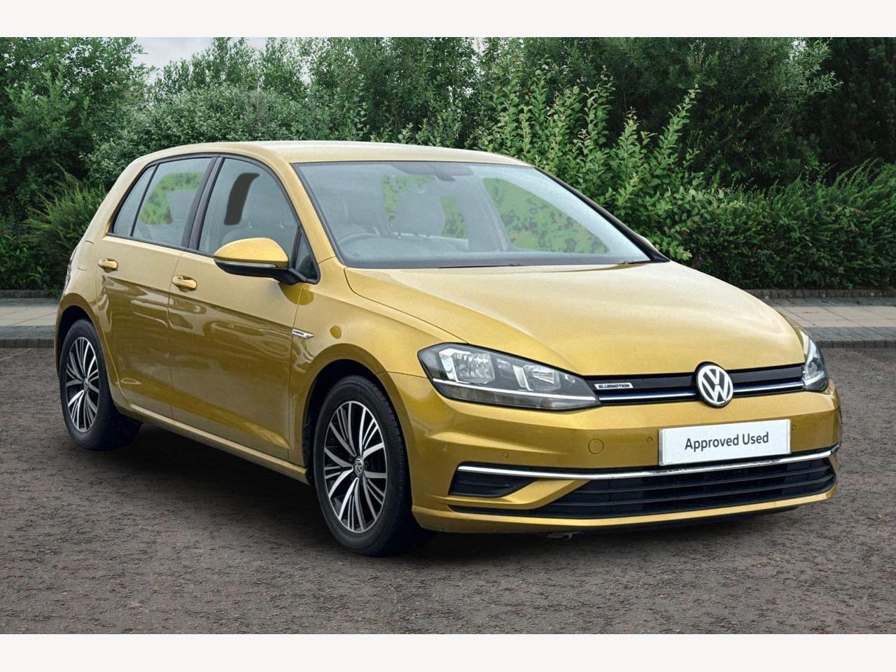 Main listing image - Volkswagen Golf