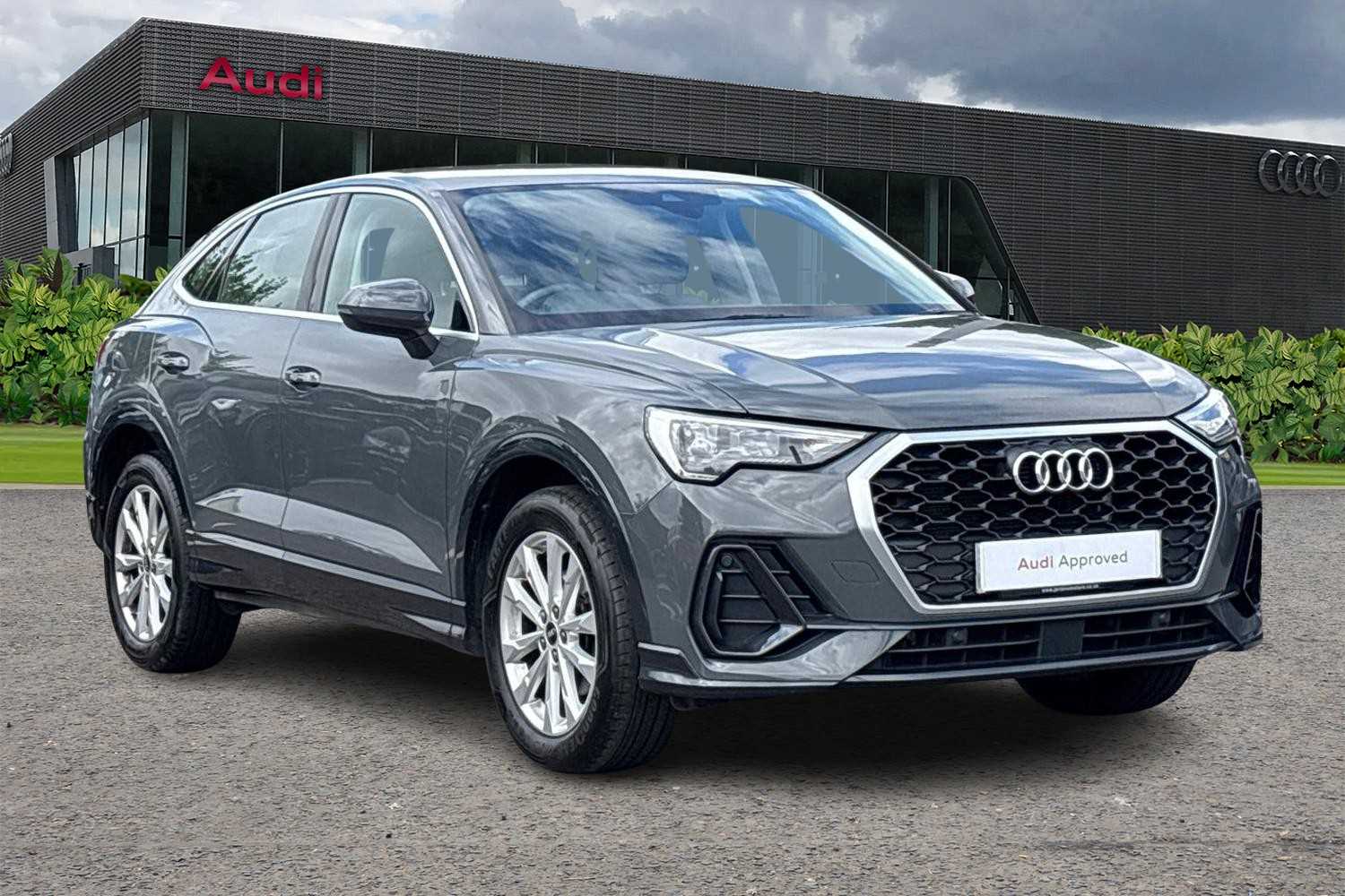 Main listing image - Audi Q3