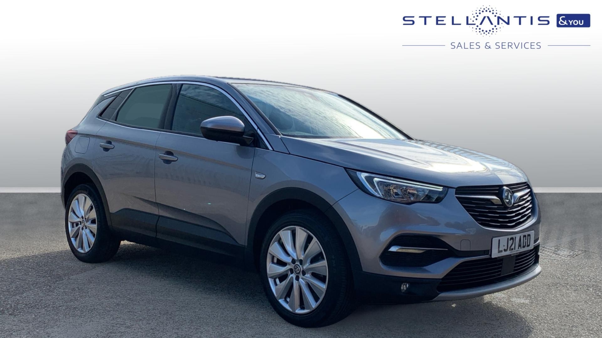 Main listing image - Vauxhall Grandland X