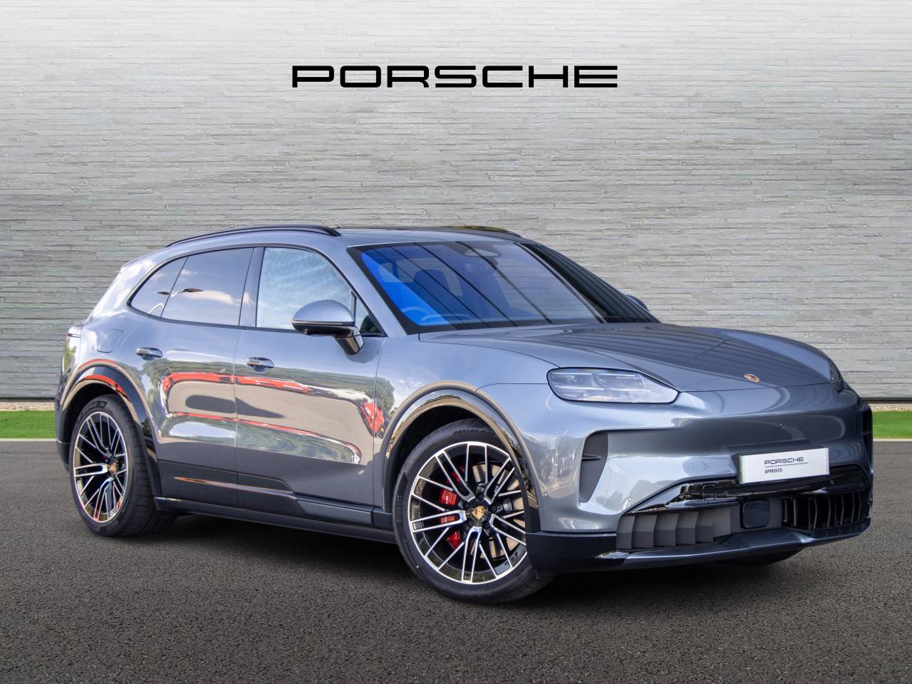 Main listing image - Porsche Cayenne Electric