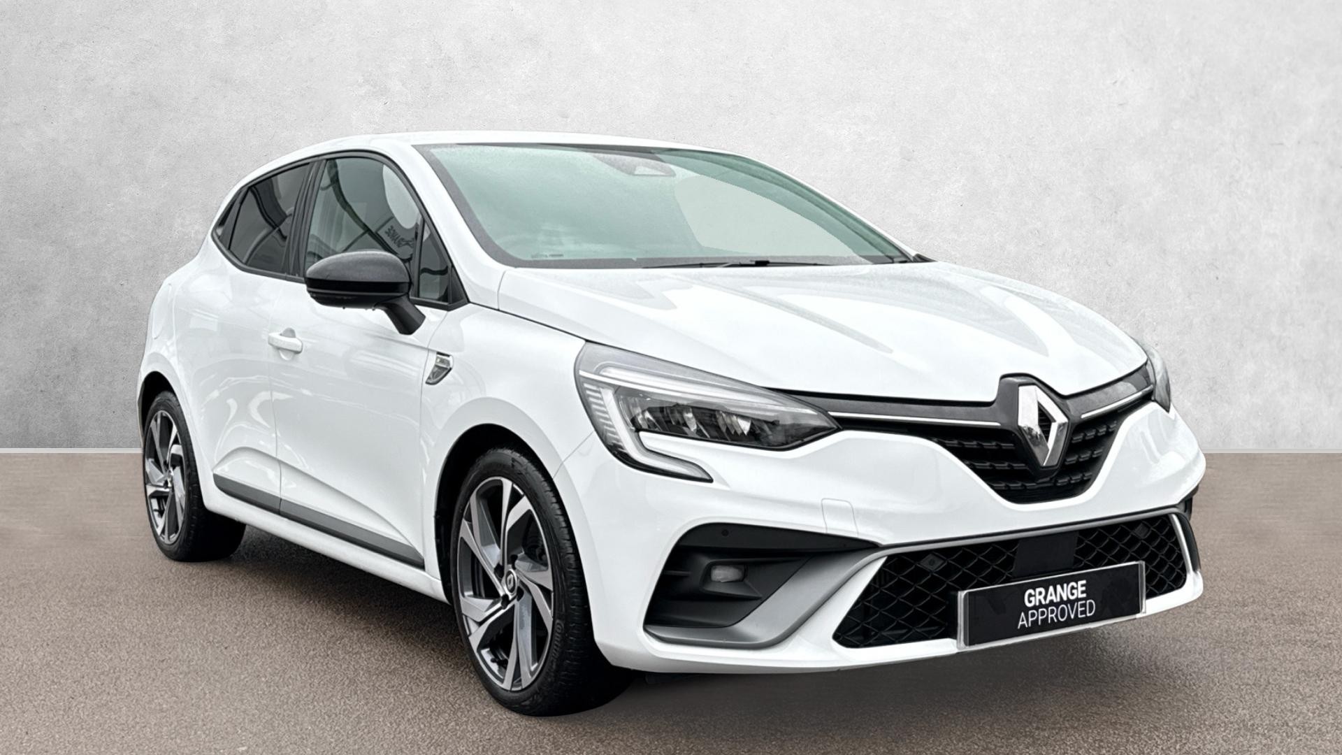 Main listing image - Renault Clio