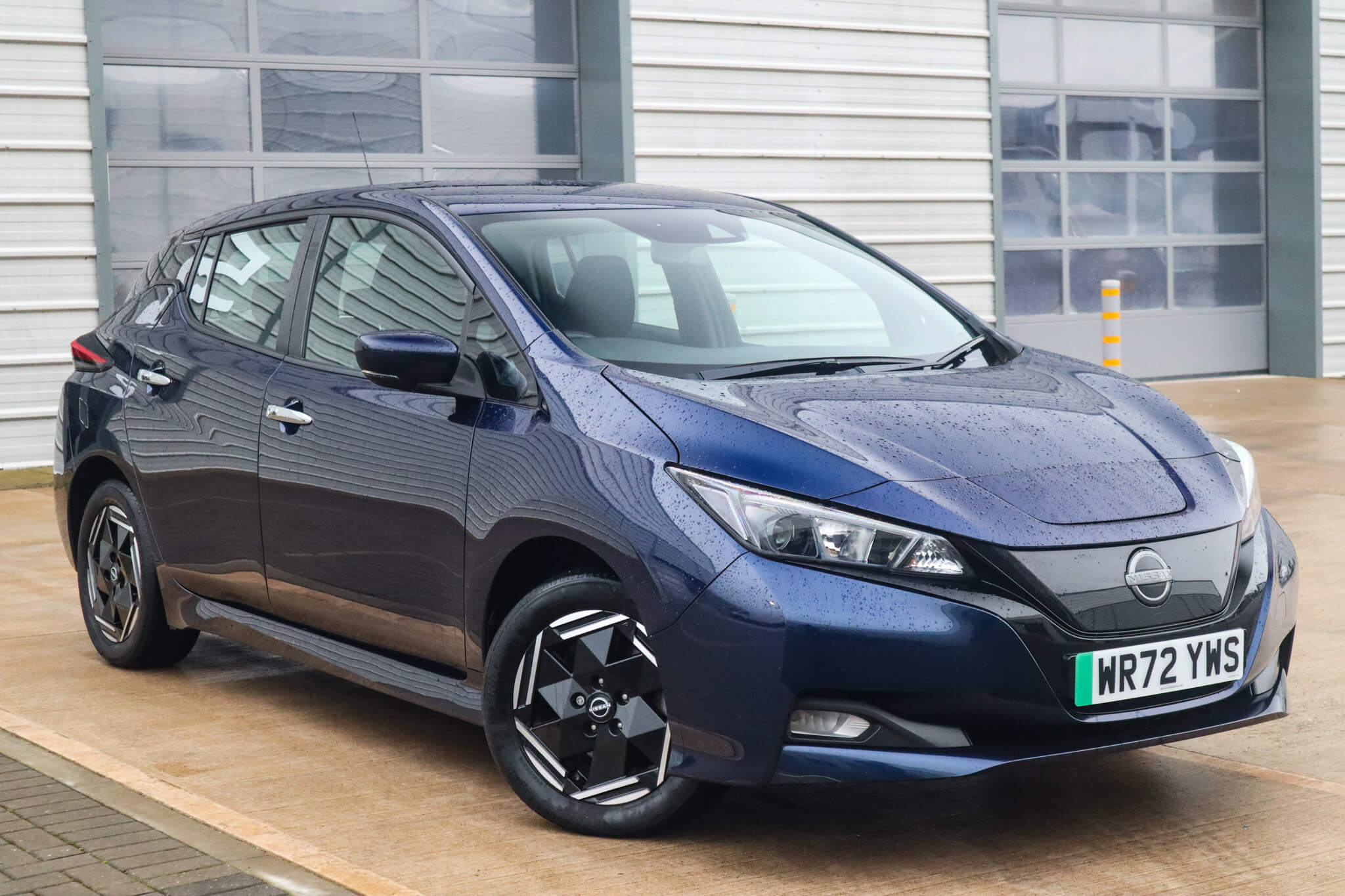 Main listing image - Nissan Leaf