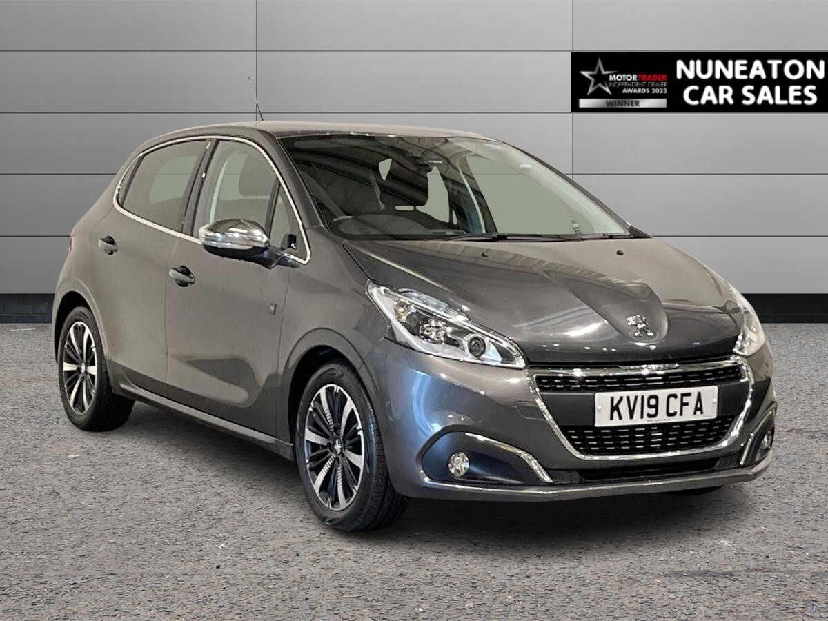 Main listing image - Peugeot 208