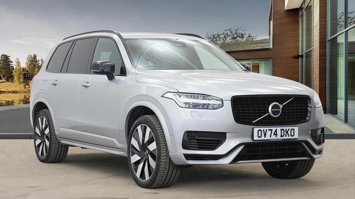 Main listing image - Volvo XC90