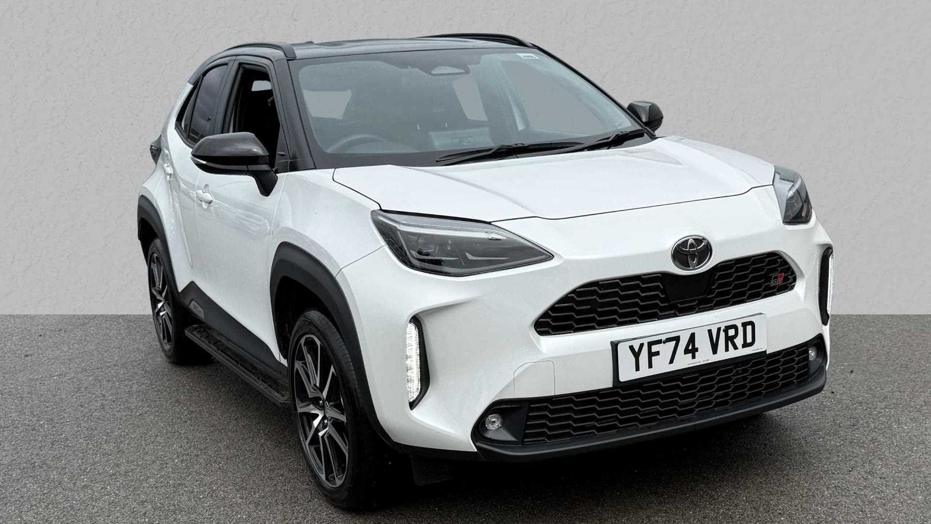 Main listing image - Toyota Yaris Cross