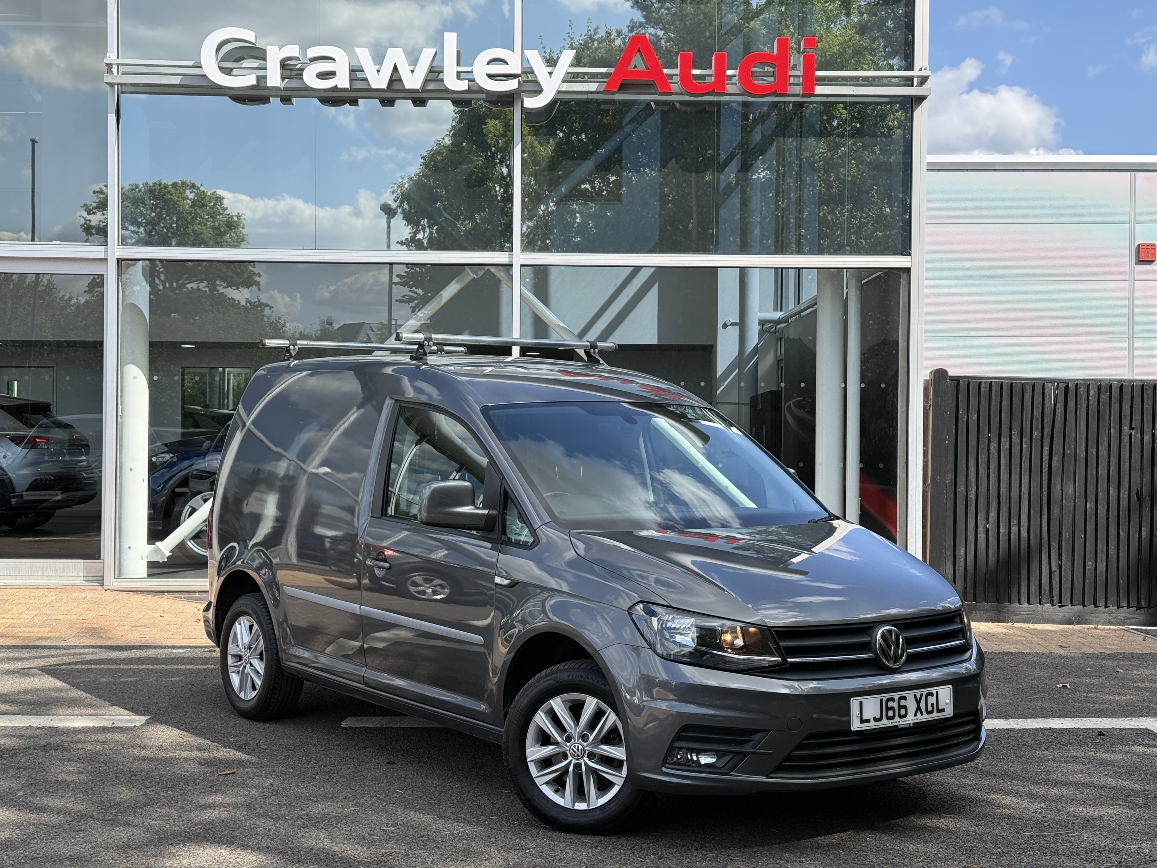 Main listing image - Volkswagen Caddy