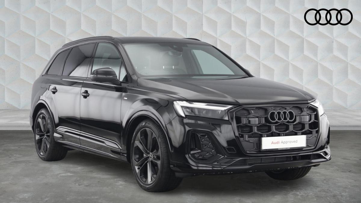Main listing image - Audi Q7