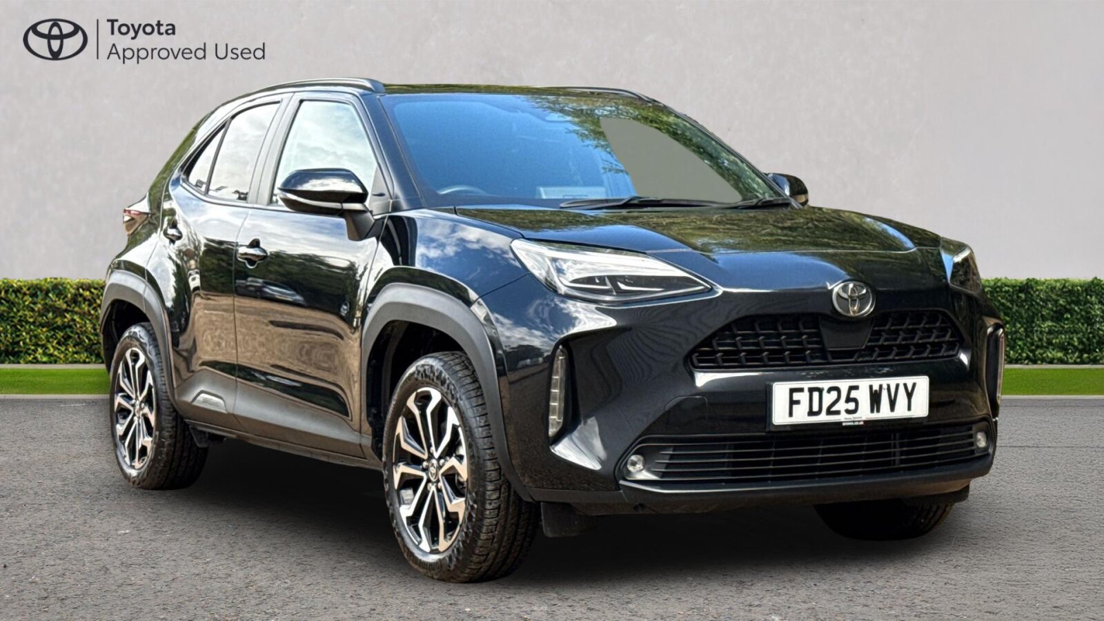 Main listing image - Toyota Yaris Cross