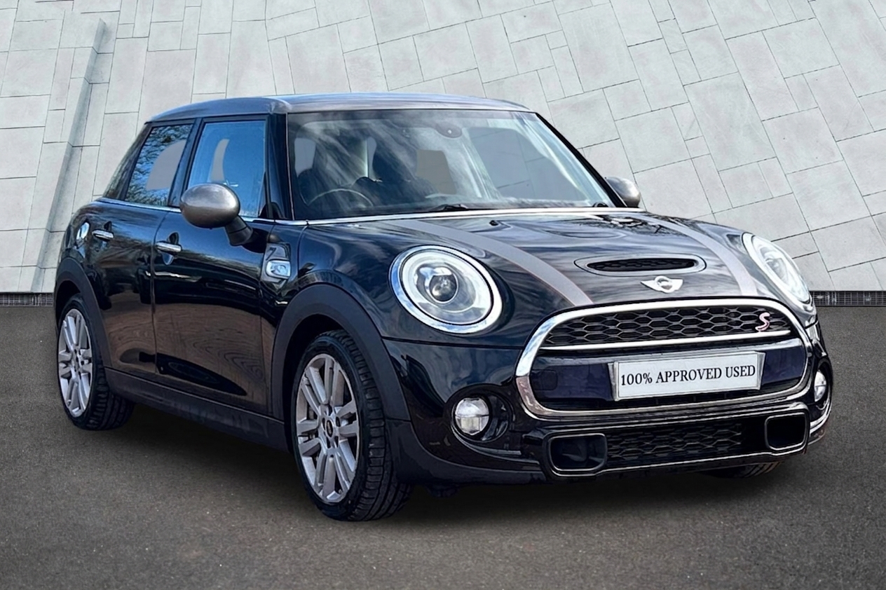 Main listing image - MINI Hatchback 5dr