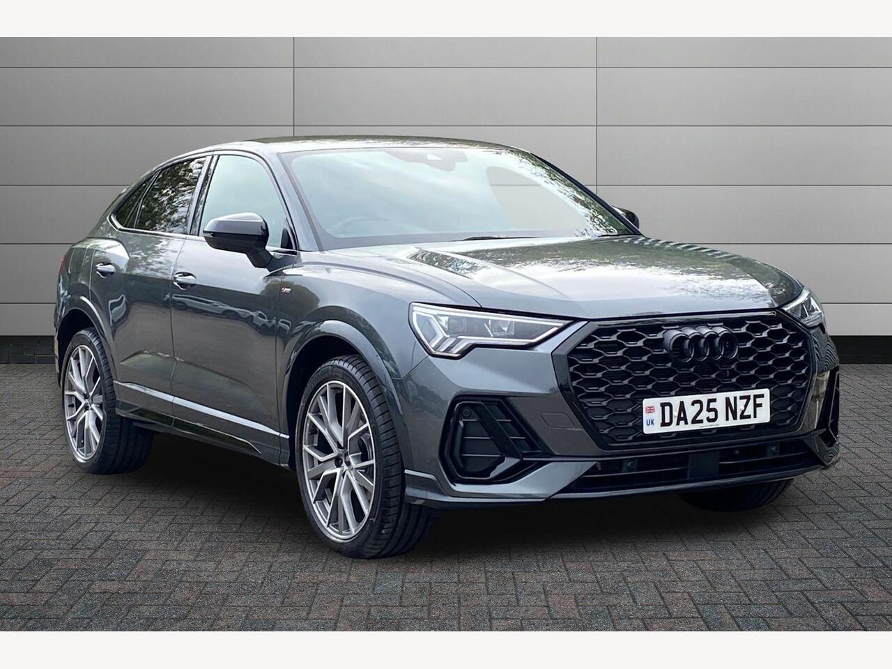 Main listing image - Audi Q3