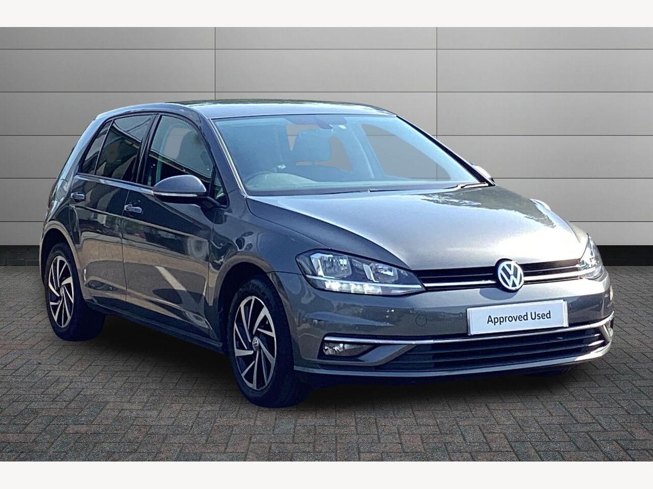 Main listing image - Volkswagen Golf
